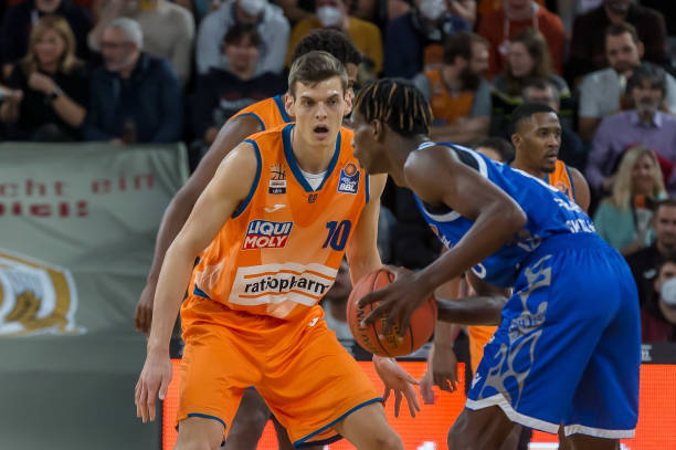 己的赛场经 己的赛场经