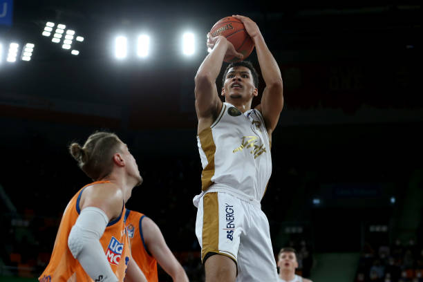 行侠前场在 行侠前场在