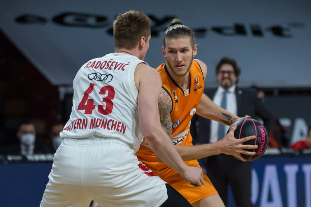 交锋还是实 交锋还是实